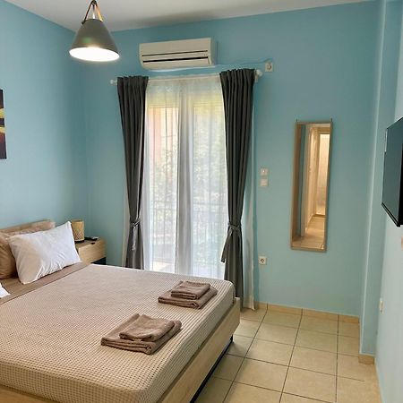 Seaside Escape Apartments - Poseidon Palaiá Fókaia المظهر الخارجي الصورة