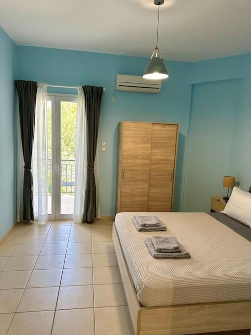 Seaside Escape Apartments - Poseidon Palaiá Fókaia المظهر الخارجي الصورة