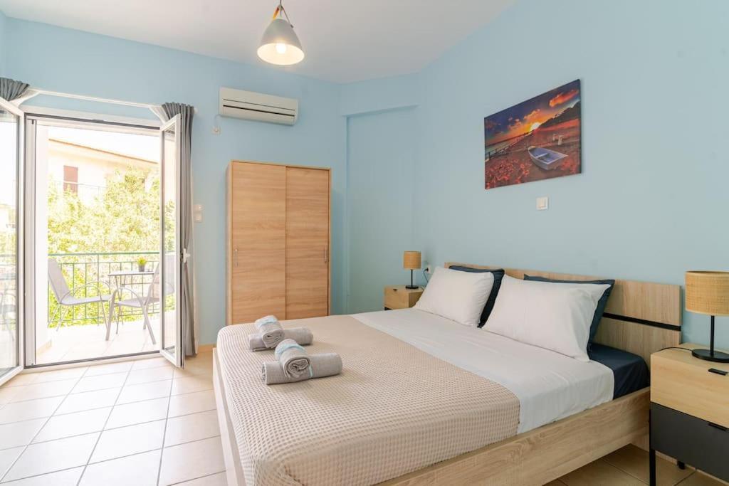 Seaside Escape Apartments - Poseidon Palaiá Fókaia المظهر الخارجي الصورة
