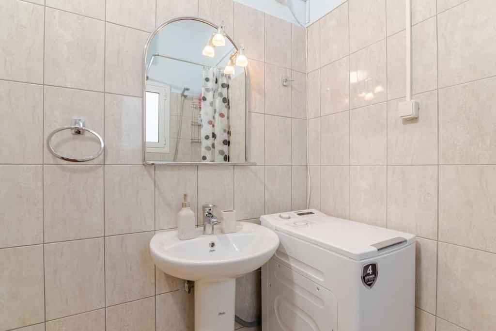 Seaside Escape Apartments - Poseidon Palaiá Fókaia المظهر الخارجي الصورة