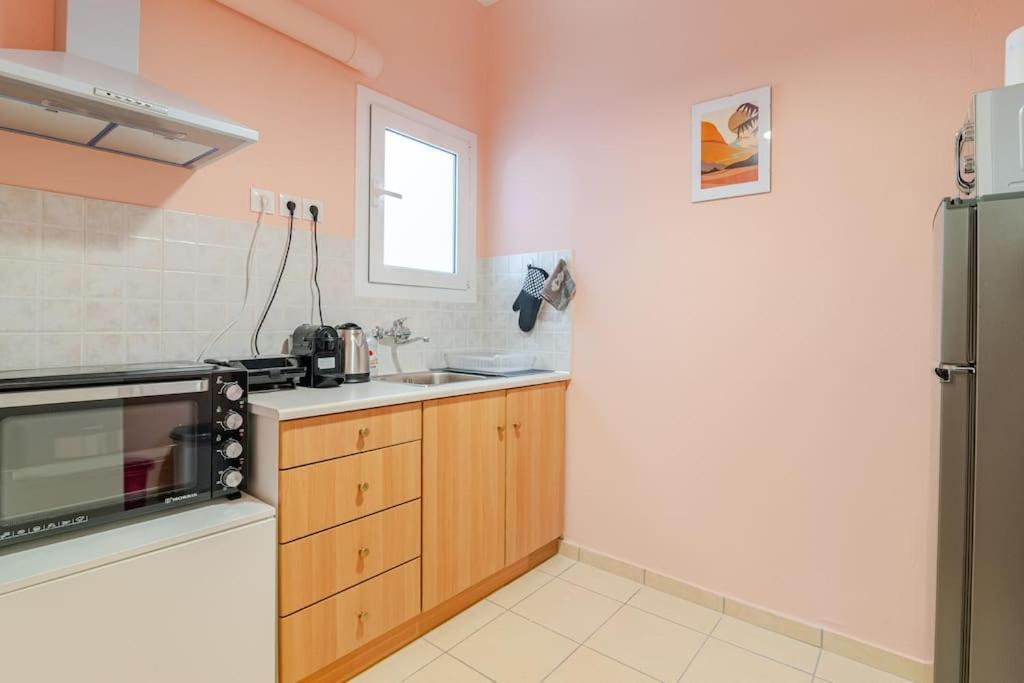 Seaside Escape Apartments - Poseidon Palaiá Fókaia المظهر الخارجي الصورة